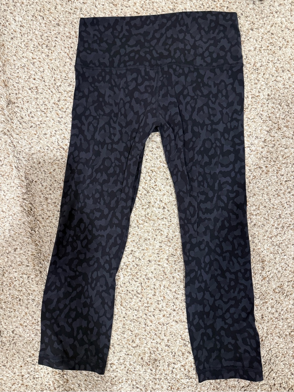 lululemon athletica Black Cropped High-Rise Leggings 21”